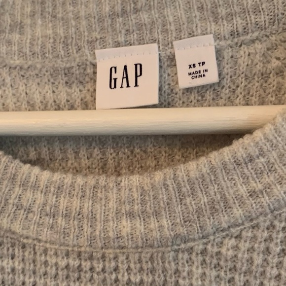 Gap Grey Waffle Knit Sweater Size XS - Picture 3 of 5